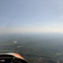Flugwegposition um 13:00:17: Aufgenommen in der Nähe von Okres Chomutov, Tschechien in 2333 Meter